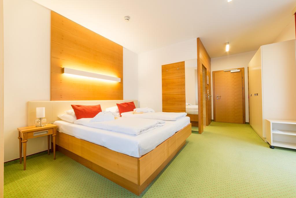 Vitalzeit Hotel Weber Bad Schönau Eksteriør billede